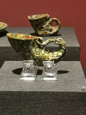 预测：民间收藏家面临更严峻挑战经济下滑与骗局频发PG麻将胡了免费试玩模拟器2025年中国古玩行(图2)