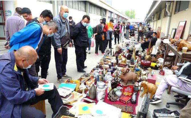 年古玩市场发展大趋势预测麻将胡了试玩平台2025(图3)